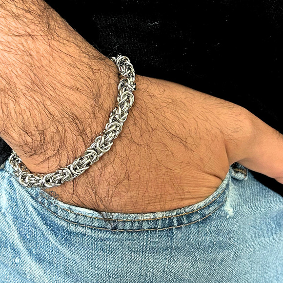 Byzantine Stainless Steel Bracelet – Unisex Handcrafted Chain, 21cm Jewelry - Picture 1 of 7